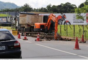 Limpeza de tubulação na Ilha da Figueira está na fase final