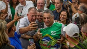 Diante de 5 mil pessoas, João Rodrigues oficializa pré-candidatura ao governo de SC