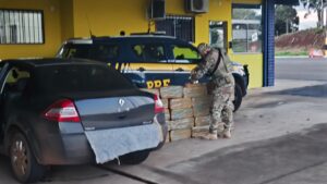 PRF apreende mais de 450 kg de maconha após abordagem em SC