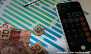 Preços sobem 0,26% em maio, puxados por alta na conta de luz, diz IBGE