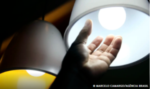 Conta de luz fica mais cara em SC a partir de sexta-feira