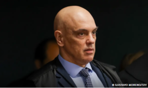 Moraes dá 48h para Bolsonaro explicar documento com pedido de asilo