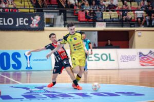 Jaraguá Futsal empata com o Corinthians no primeiro duelo da final da LNF