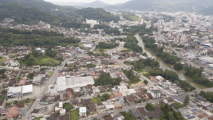 Prefeitura encerra 2025 com 27 ruas pavimentadas em Jaraguá do Sul