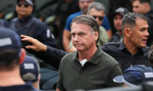 Bolsonaro passará por cirurgia no dia 25 de dezembro