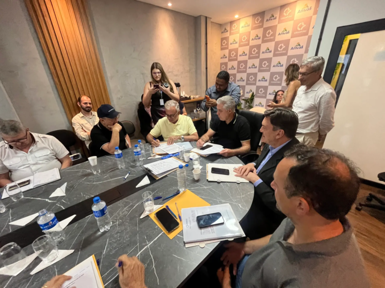 Assinado convênio para construção de ponte entre Jaraguá do Sul e Schroeder