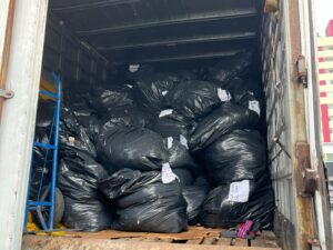 Polícia localiza caminhão com mercadorias ocultadas após operação contra pirataria em Jaraguá do Sul