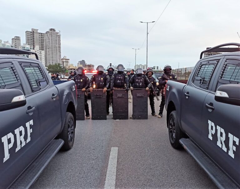 Justiça proíbe bloqueio de rodovias e acessos a portos no Litoral Norte