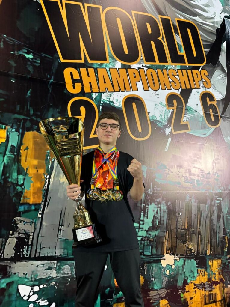 Murillo Vaz conquista título mundial de karatê e coloca Guaramirim no topo do ranking internacional