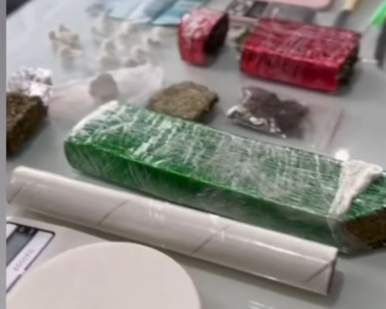 Operação contra o tráfico apreende mais de 1 kg de drogas em Schroeder e Guaramirim