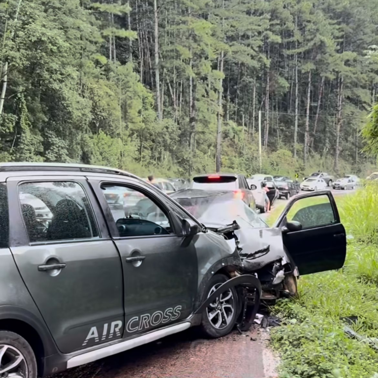 Motorista embriagado é preso após colisão frontal com seis feridos na BR-280