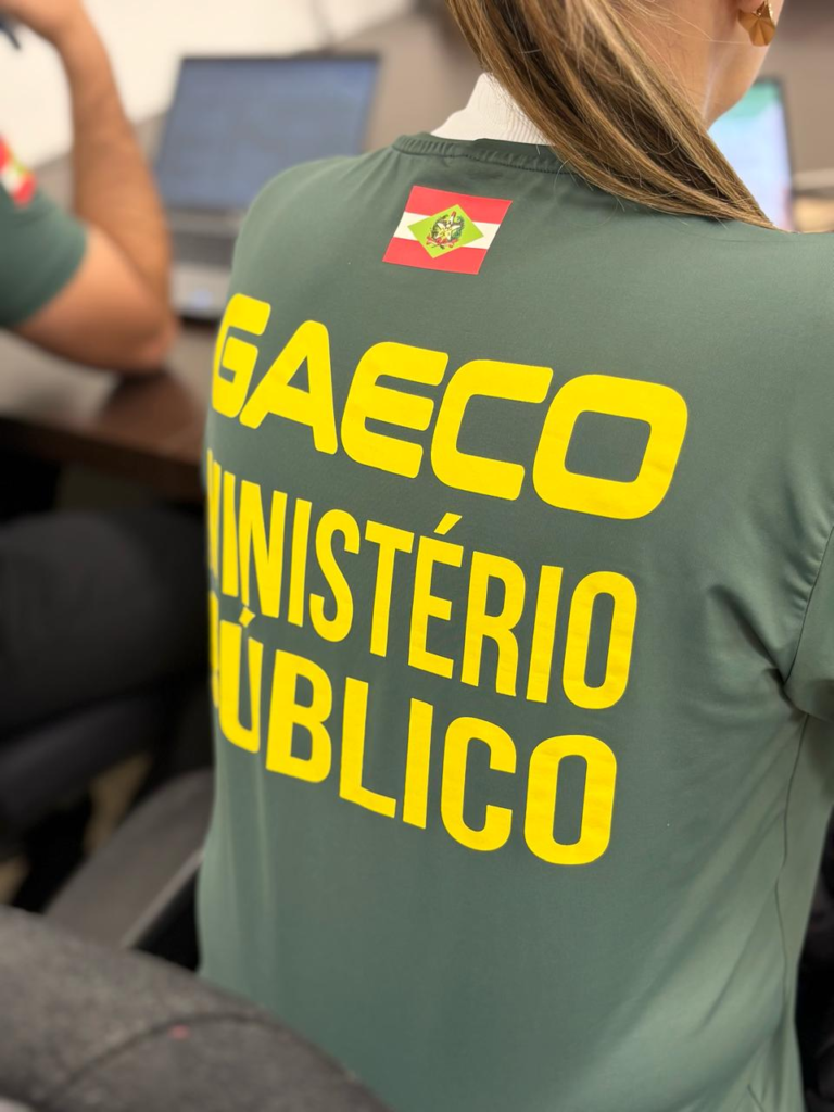 Operação “Gaiola Digital” combate fraudes em licitações e corrupção em municípios catarinenses