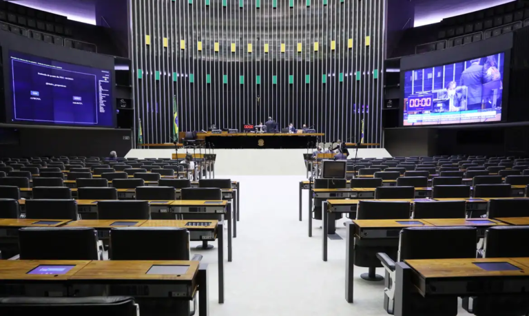 Câmara diz ao STF que não há irregularidades em indicações de emendas