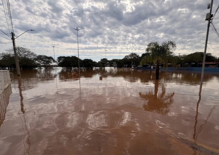 Temporais deixam rastro de destruição no Rio Grande do Sul e em Santa Catarina