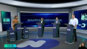 Ausência de Jorginho Mello domina o primeiro debate entre candidatos ao governo de SC