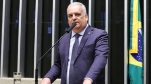 Quem é Alfredo Gaspar, o vice escolhido por Flávio Bolsonaro na disputa pela Presidência