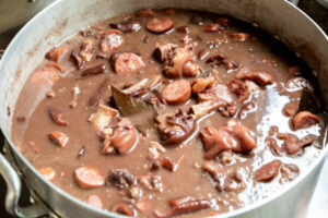 feijoada Pontos de venda: Bazares do Hospital Jaraguá, colaboradores da instituição e Ticket Center