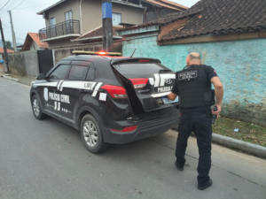 Polícia Civil cumpre mandados em Joinville e Barra Velha durante investigação de extorsão mediante sequestro