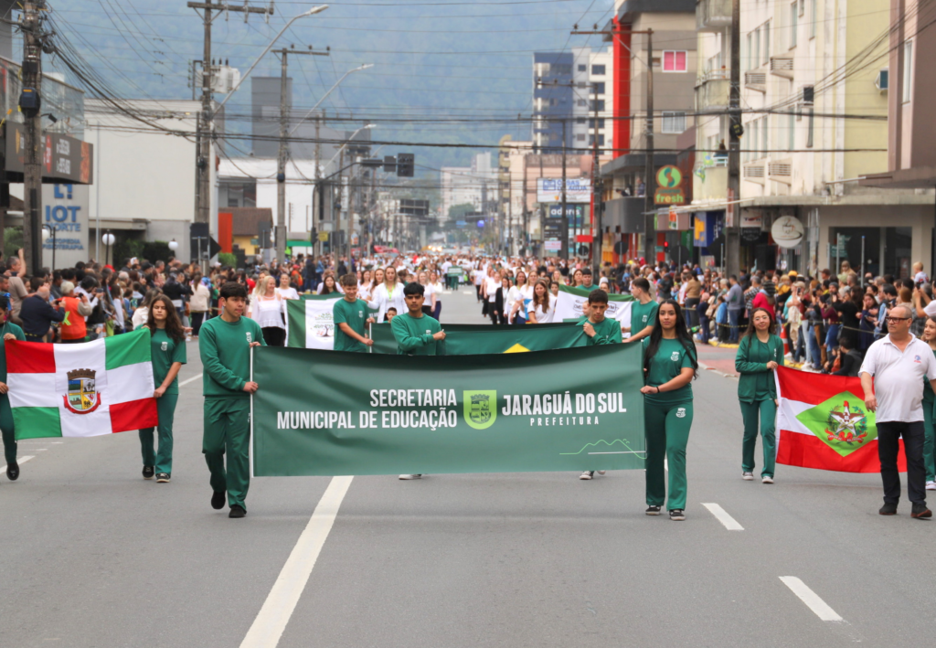 DESFILE DE 7 DE SETEMBRO TERÁ TRÊS TELÕES NA REINOLDO RAU