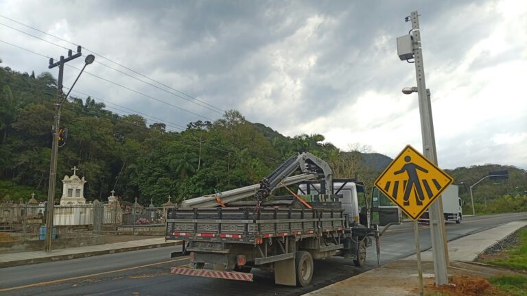 Muralha Digital de Guaramirim avança com 70% dos postes instalados