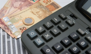 Governo federal prevê arrecadar R$ 636 bilhões com novo imposto