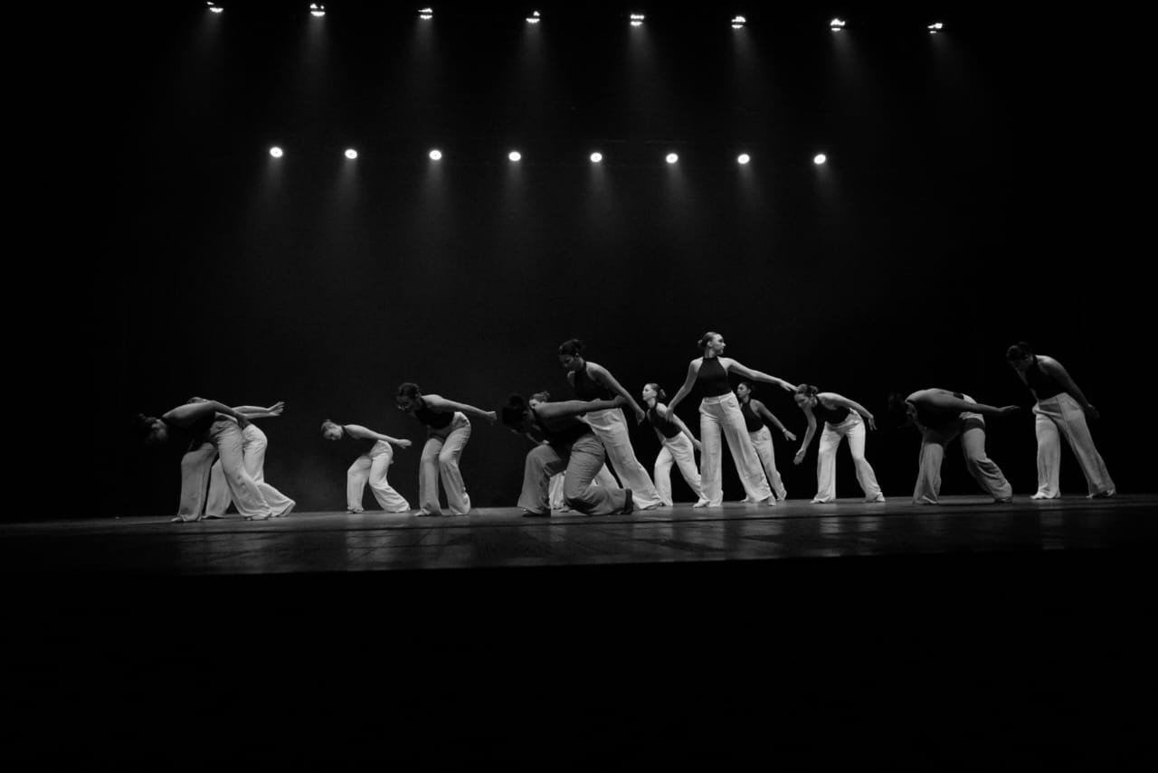 JARAGUÁ EM DANÇA: 350 APRESENTAÇÕES NO TEATRO DA SCAR