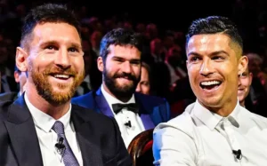 Cristiano Ronaldo homenageia Messi após despedida do craque da seleção argentina